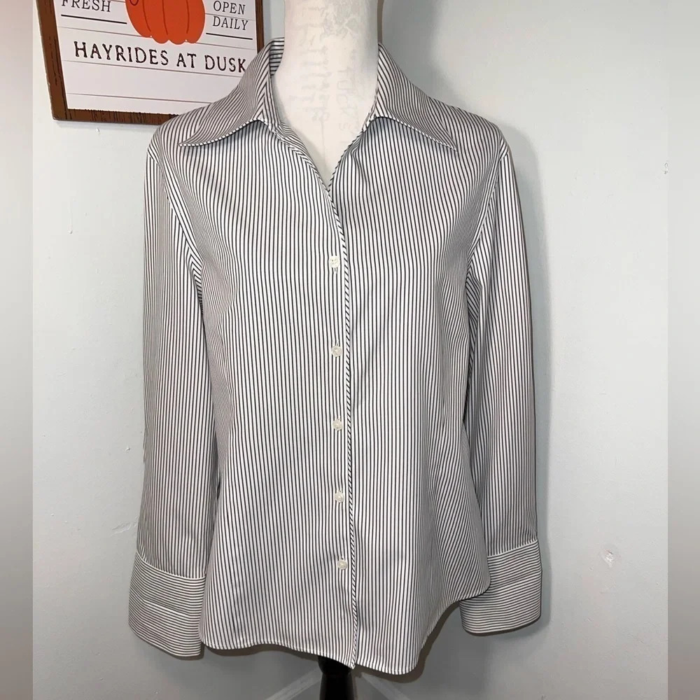 Kasper,‎ 16, pinstripe, spread collar ,button front, long sleeve foldable cuff